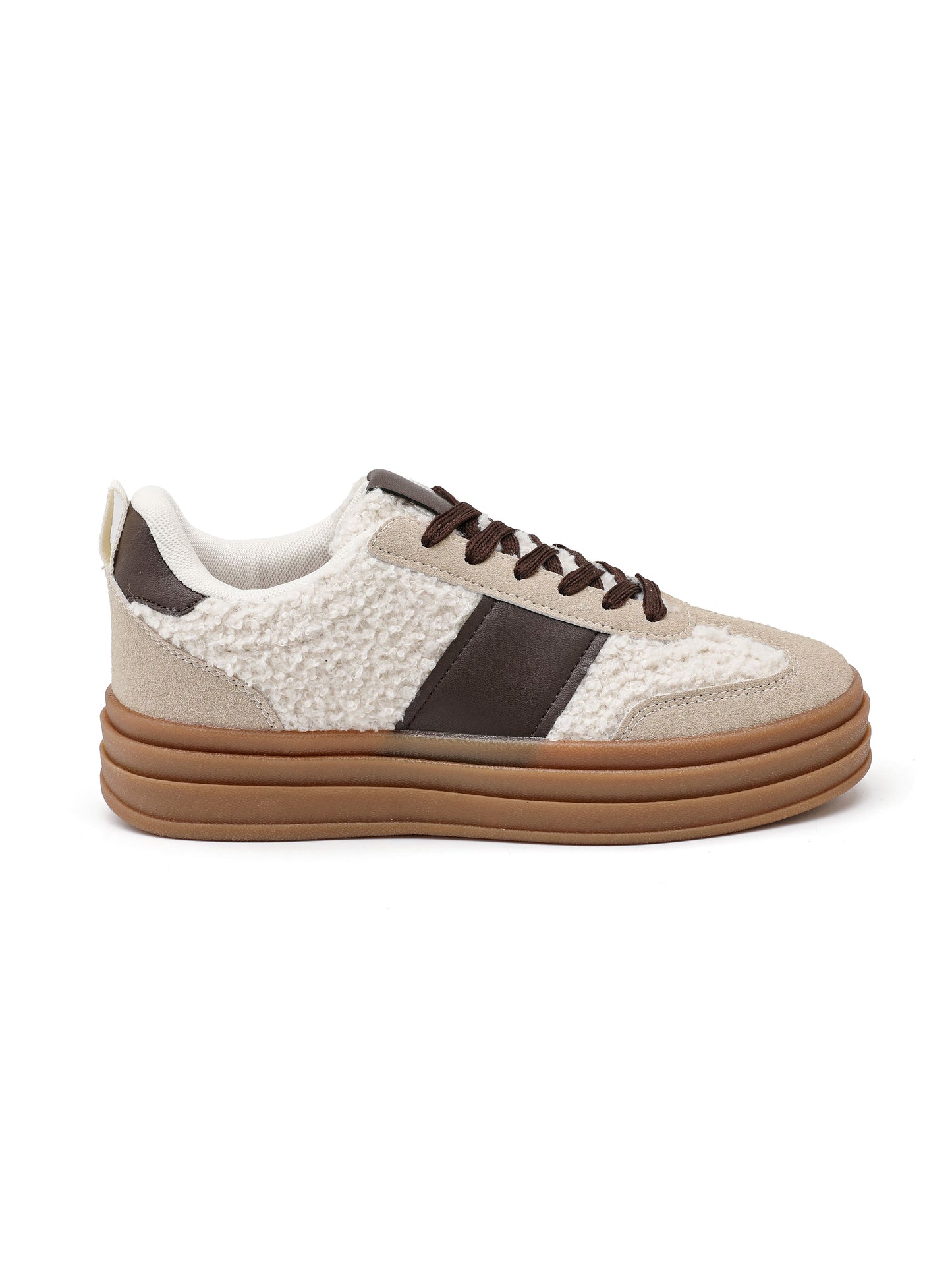 Sneaker in ecopelliccia, dettagli e lacci in nuovi toni autunnali, suola alta in gomma.

Dettagli prodotto
• Made in China
• Materiali: Vegano (Materiali sintetici)