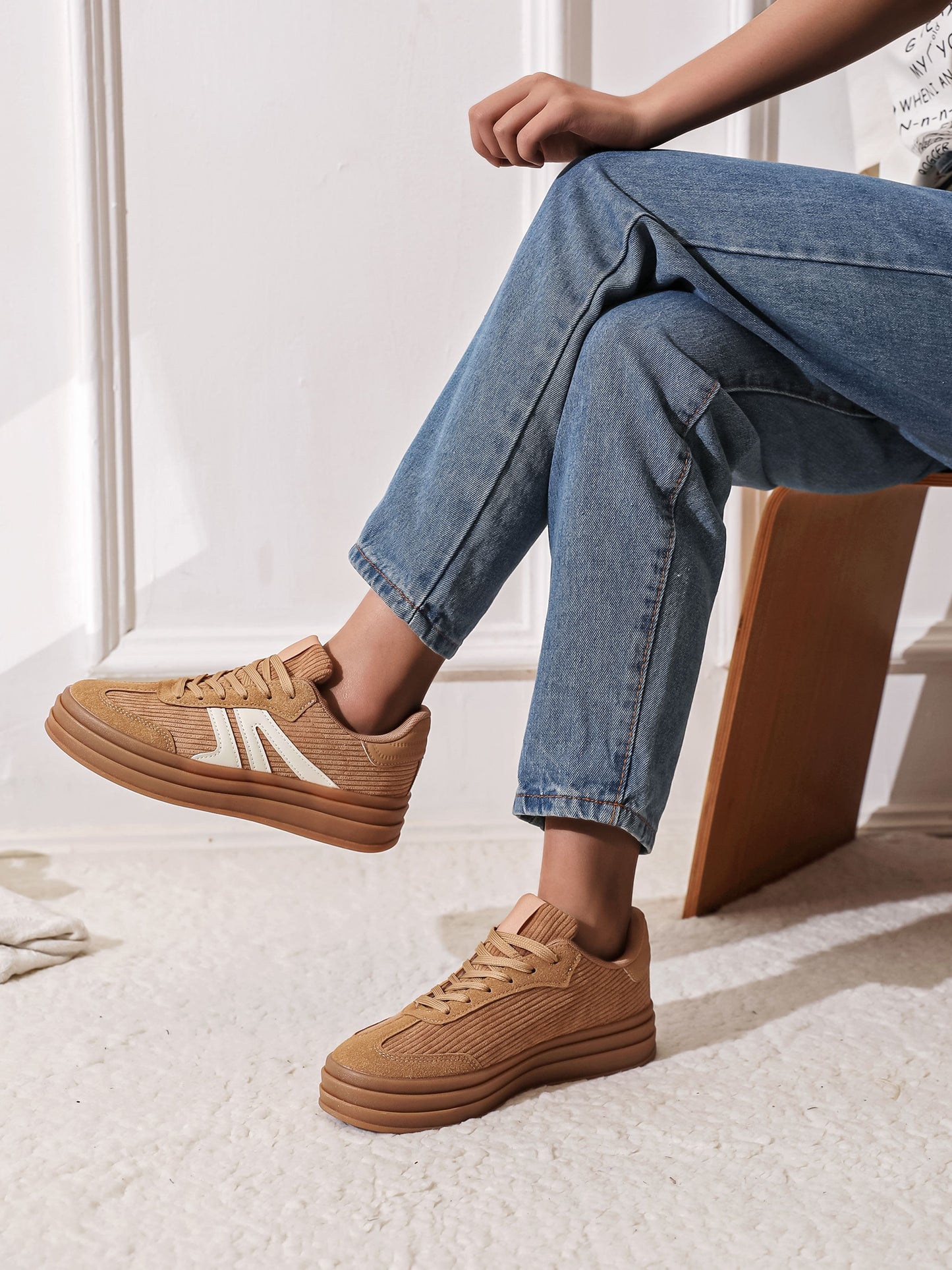 Sneakers - 1911 Camel