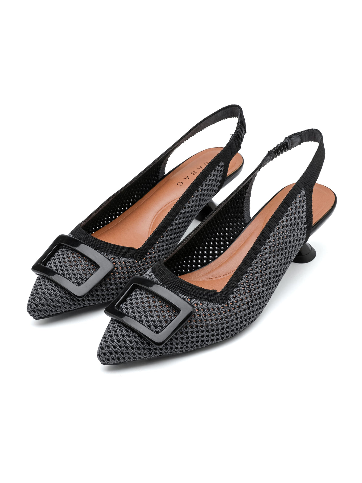 Scarpa slingback ISABAC in mesh, punta affusolata, grande fibbia quadrata frontale.

Dettagli prodotto
• Made in China
• Materiali: Vegano (Materiali sintetici)